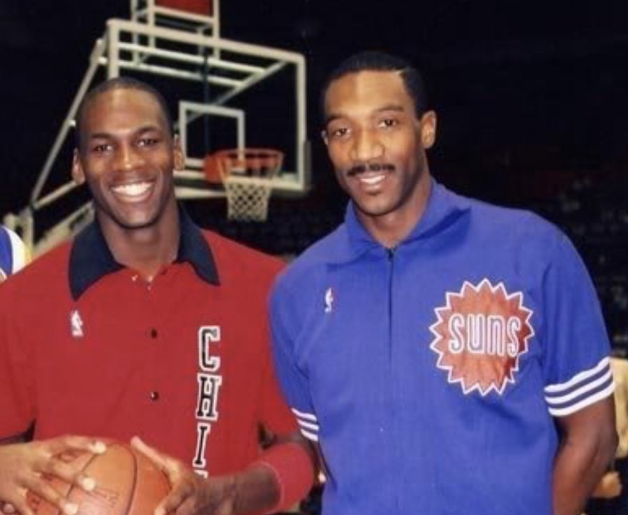 darrenrovell's tweet photo. The great Walter Davis passed away today. 

When Michael Jordan was in high school, Walter Davis, who played for the Suns, was his favorite player. 

It’s one of the reasons why he went to UNC. 

The first time MJ believed he could be great was when he beat Walter Davis 1 on 1. https://t.co/2Tfq35b3IH