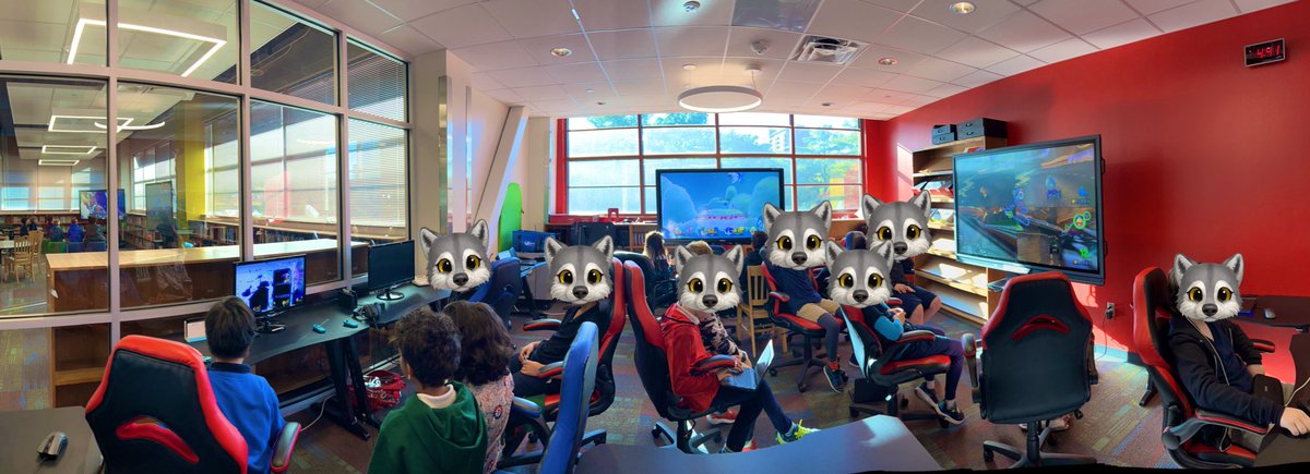 TravisTagMath's tweet photo. Travis’ E-Sports program is a howling pack of competitive gaming energy, gamers immerse themselves in thrilling tournaments, honing skills, and forging friendships! #EsportsAtTravis 🎮🔥#SmashBrosUltimate #DallasISD @travis_tag https://t.co/obQcyFuRuI