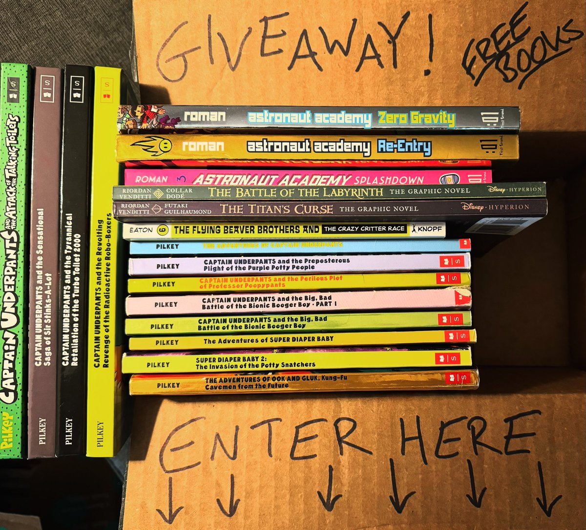 Teachers, librarians, educators, parents, &amp; readers! It’s #giveaway time! I need to find these 18 mg illustrated/graphic novels a new home!

FOLLOW, ❤️, &amp; RT/QT or Comment+Tag a friend to enter for a chance to add these great books 📚 to your collection! Winner selected 11/5.