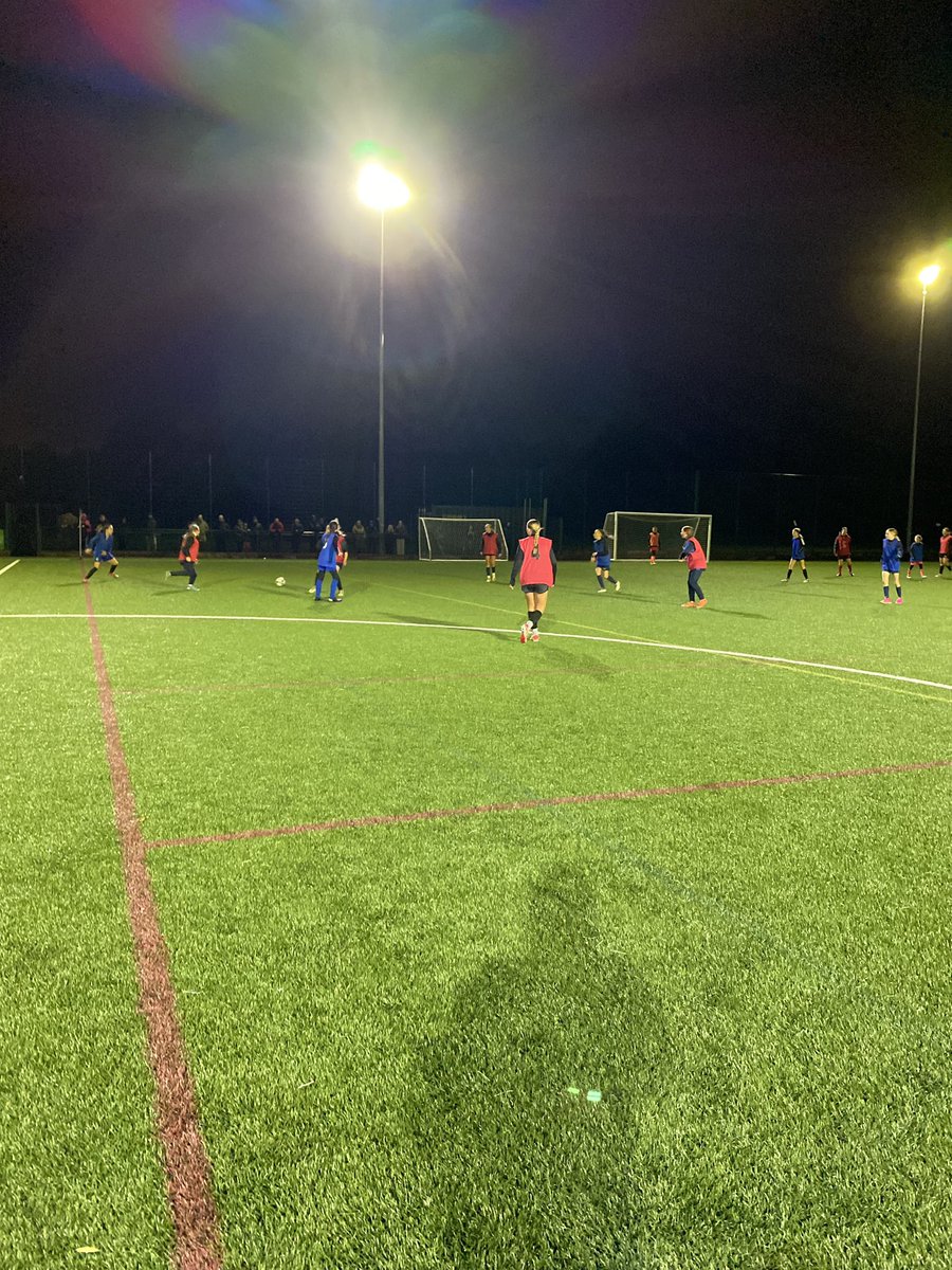 SBitC_CCFC's tweet photo. Girls Football I 

SBitC derby evening!

The U13 GETC utilised their playing principles in a competitive way to challenge the U14 GPDC who progressed well throughout the game.

‼️Spaces available at the Girls PDC‼️

📧ivaylo.dragiev@sbitc.org.uk
☎️02476100525

#MakingADifference https://t.co/SI7uAIUJe2