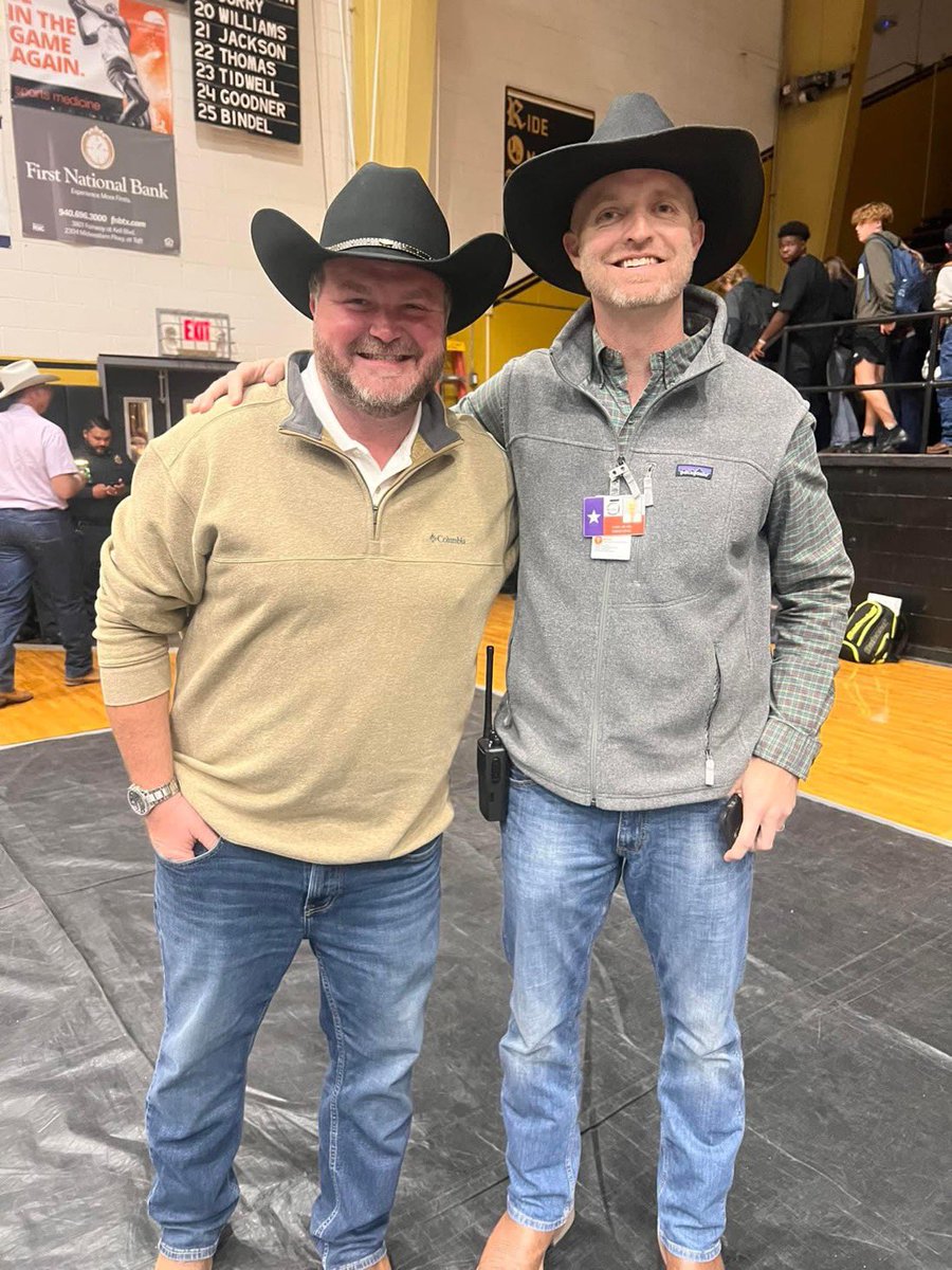 TheDH83's tweet photo. I’ve had some awesome days at @RiderRaiders as a student/athlete/coach. 

Today was one of my favorite moments. 

Getting to be an ”Honorary Mr. Raider” is something I’ll never forget. 

Thank you @zduncansports for the kind words as you announced my name. 

Love ya, Rider. https://t.co/scf5UZci71