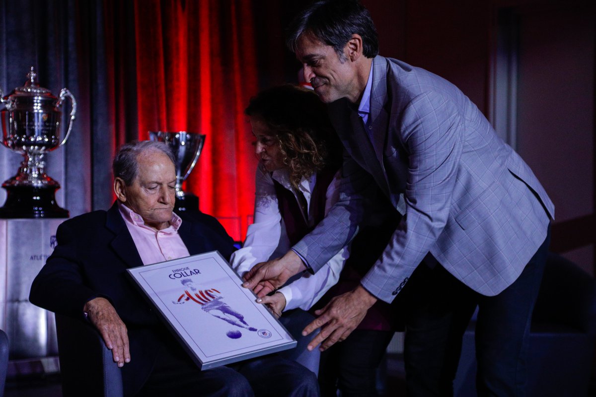 AtletiLeyendas's tweet photo. Este jueves hemos estado presentes en el homenaje a nuestra gran leyenda Enrique Collar, celebrado en el Cívitas @Metropolitano e impulsado por la @unionatm. ¡Ha sido un auténtico privilegio participar en un acto tan especial! ☺️ https://t.co/tS8VqMNk1b