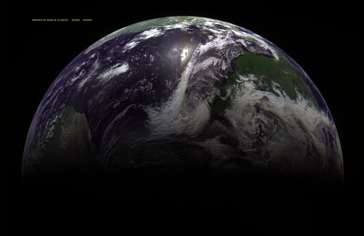 sq7ro's tweet photo. ARKTIKA-M1 RDAS @ 16:59UTC X-band
This time its taken at 38.000km, so we can see whole globe viewed from north. The HEO orbit changes its altitude all the time from 1000 up to 38.000 km. We have also got a sun reflection on Atlantic Ocean. https://t.co/7eUAXcEaTj