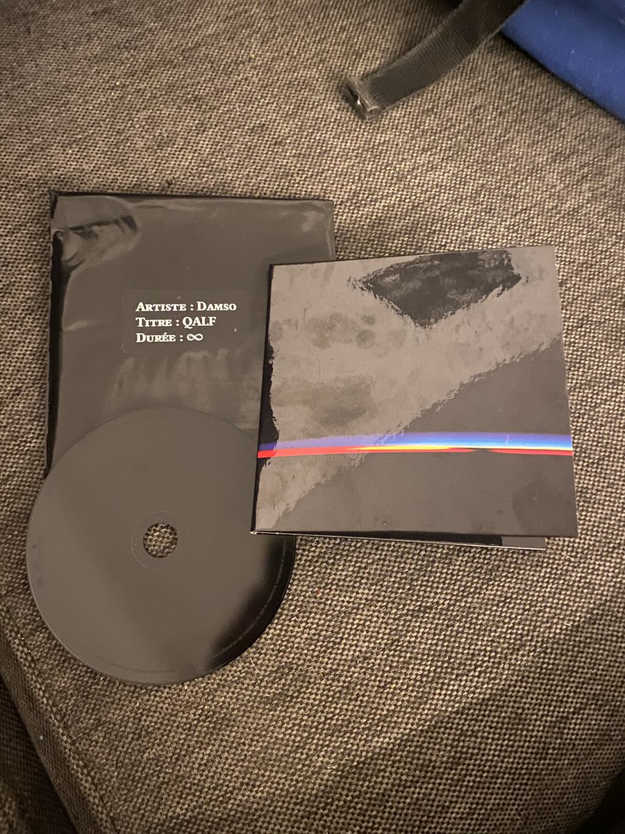 JAMESGVP's tweet photo. @gabythms Merci l’époque des lecteurs CD ! 👌😂 https://t.co/DgkPNlfhtF