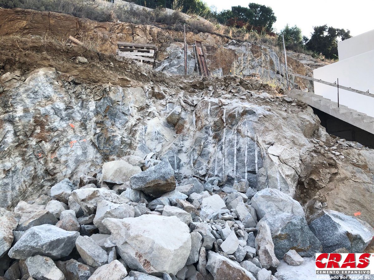KayatiSL's tweet photo. Historias del CRAS: CRAS para vaciados en terreno granítico https://t.co/GrrmMRK5ui https://t.co/ZZHzeffpVG