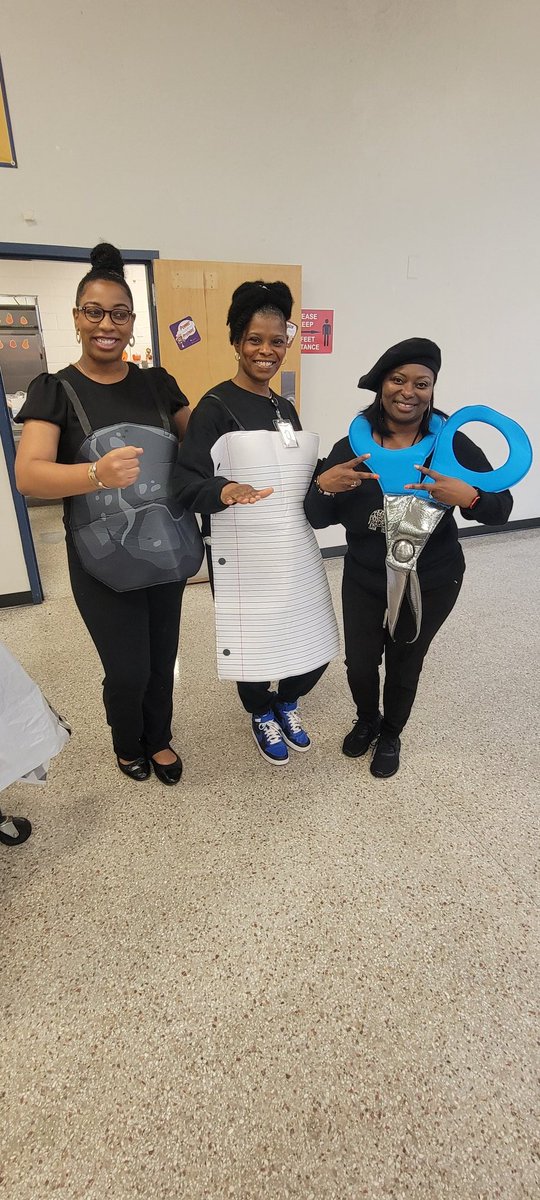 KimMitchell96's tweet photo. Character Day!!! What a way to end October and Red Ribbon Week #Orrs #extraORRdinary @gscsCollier @MrsJacksonGSCS @OrrsElementary @PrincipalBarnes https://t.co/xK5Np8zzz5