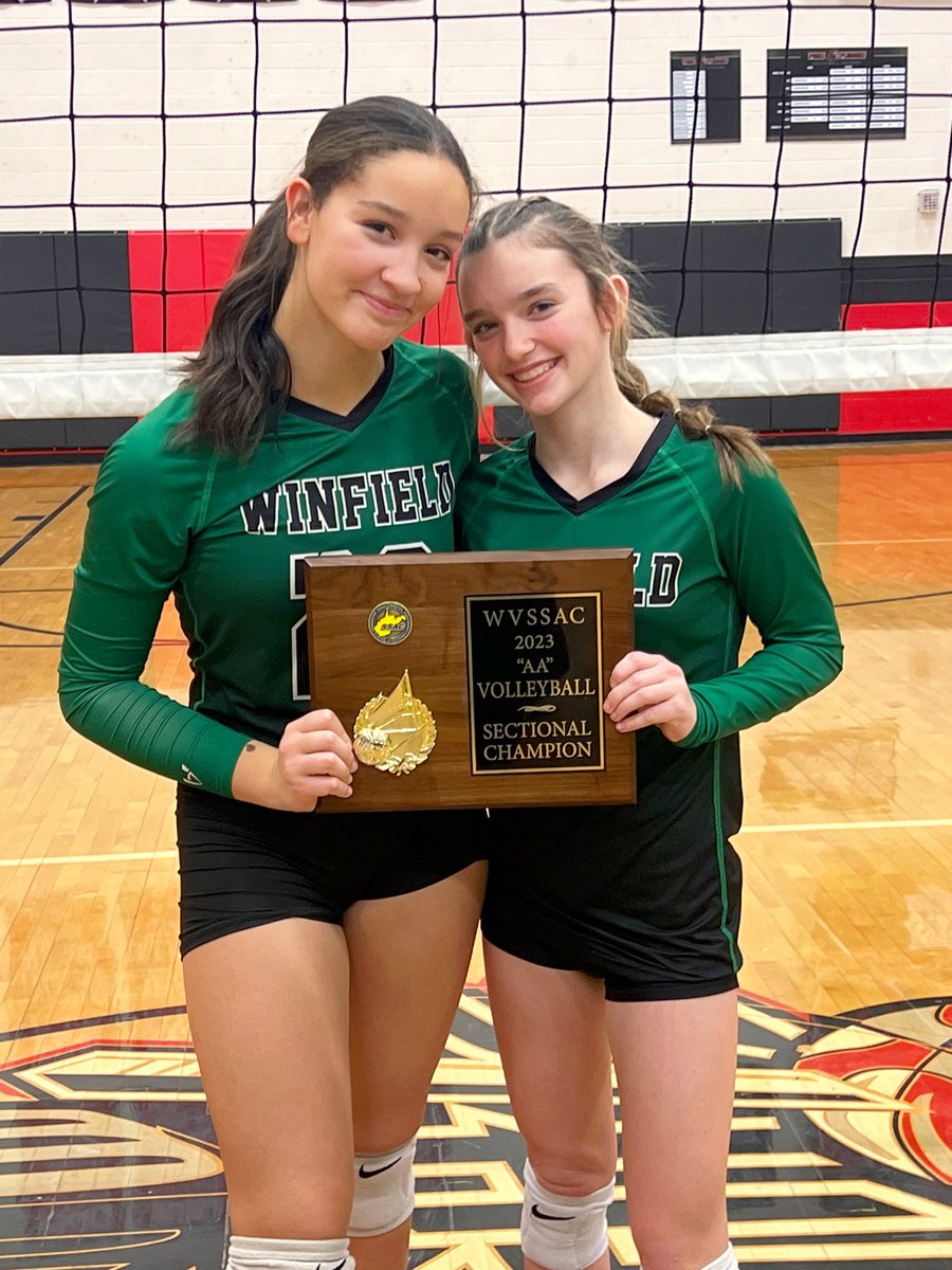 NatCookVball's tweet image. Keep moving forward. SECTIONAL CHAMPS 💚🏐 #ROADTOSTATES