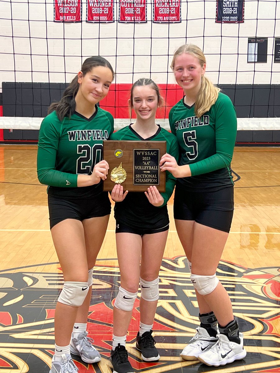 NatCookVball's tweet image. Keep moving forward. SECTIONAL CHAMPS 💚🏐 #ROADTOSTATES