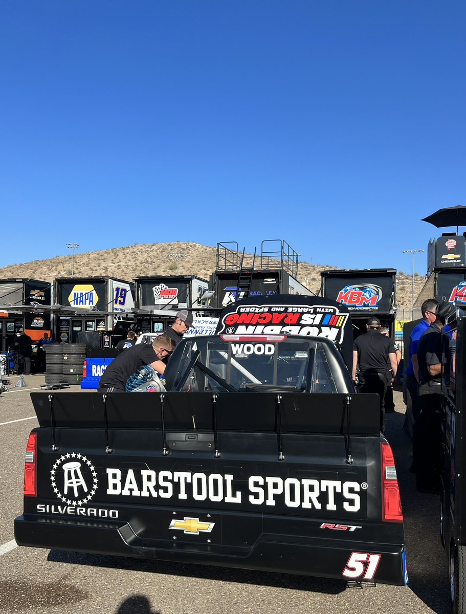 The @NASCAR_Trucks garage is open @phoenixraceway We have a 50 minute practice this evening at 8 pm ET but there will not be any TV coverage.