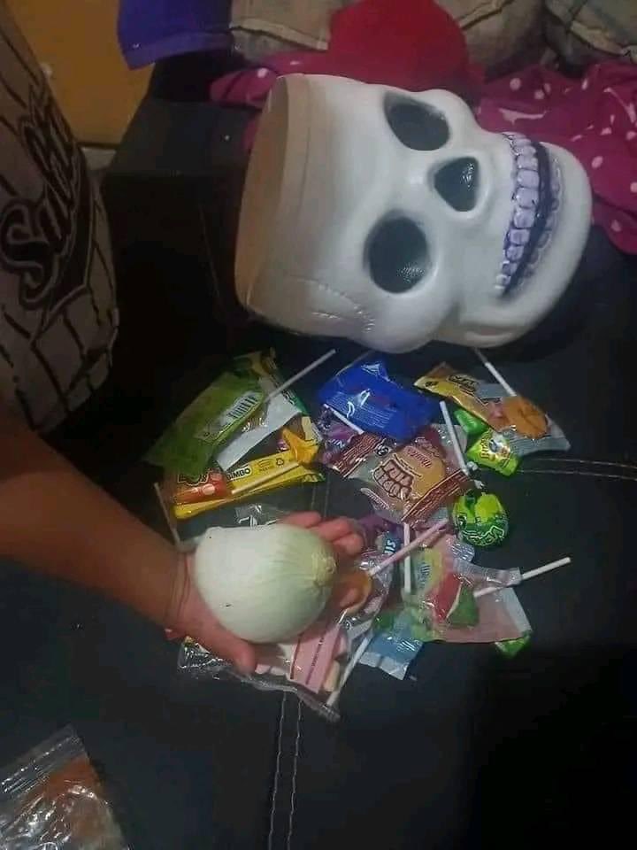 boliyoooo's tweet photo. no mamen quien le echó una cebolla ami Niño? 
Jaja Jaja https://t.co/EBKpkHJJoI