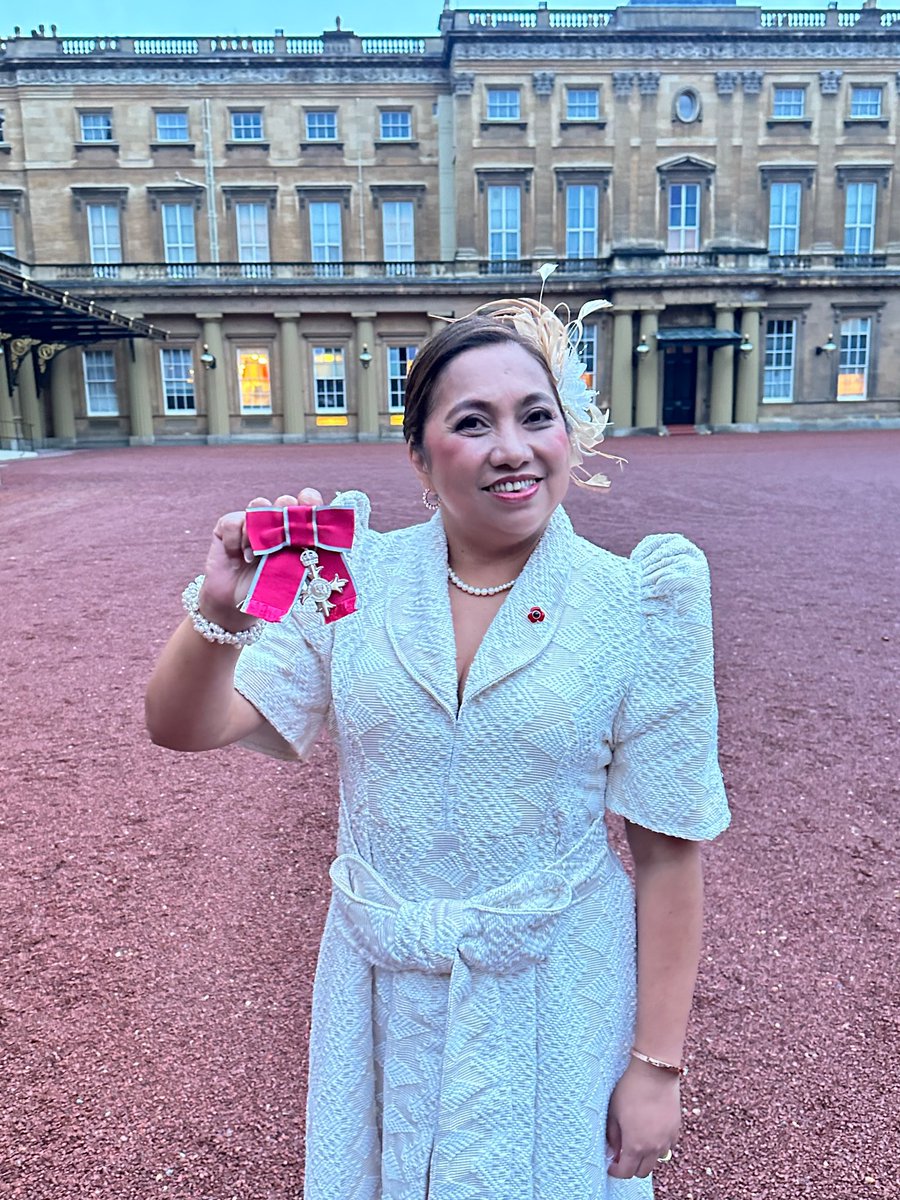 Massive Congratulations @BrendaDeocampo for your MBE ! The whole #filipino community rejoices & celebrates your achievements w/ @PNA_UKnurses @GoalsOlivers @FSNA_UK @filipinonurseuk @philippinesinuk @teddyboylocsin @jen_cag @Louie_Horne @AaronKyle1120