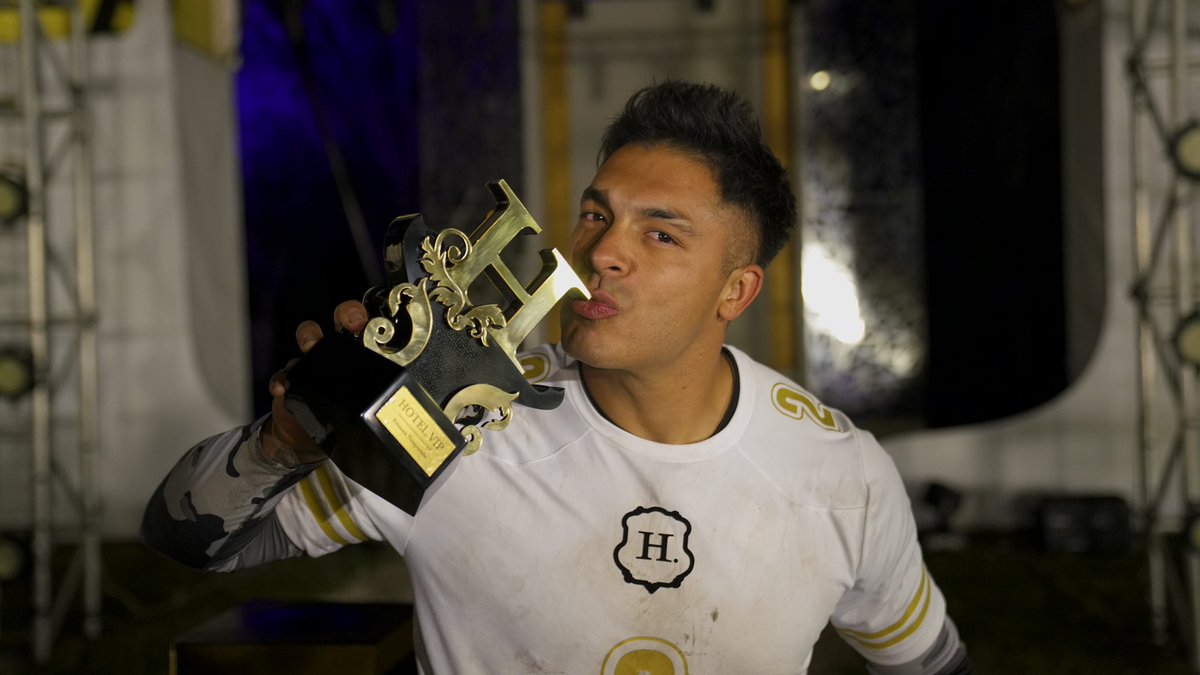 Nuestro huésped privilegiado y ganador de la primera temporada del #HotelVIPMX está listo para hacer su check-out con una maleta llena de emociones, competencias, amigos y toda una experiencia 🙌🏻🏨🫶🏻 ¡Gracias por toda tu entrega, <a href="/jawymendez_/">J A W Y M É N D E Z</a>!