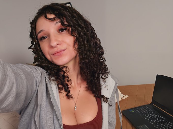 Just chillin tonight 😉 #mood https://t.co/ZADZziKTKN<a href="/tag/mood"class="tags">#mood</a>