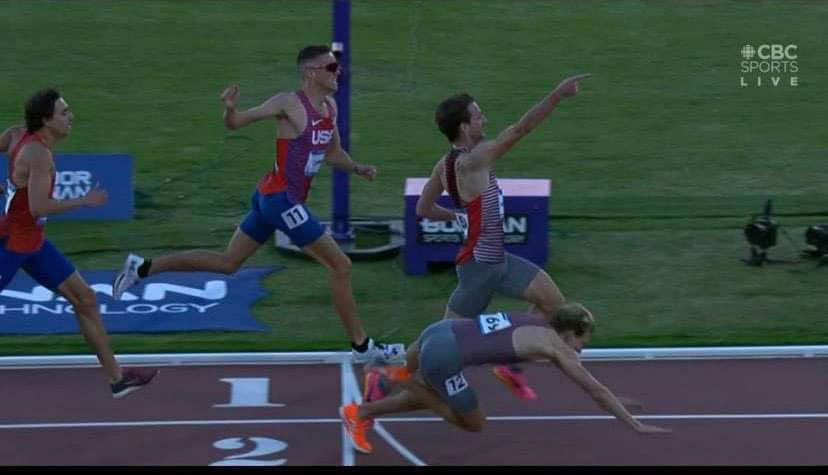 It's not over until it's over. 🥇 

Dramatic finish and 1500m gold medal at Pan Am Games for <a href="/Chuck_PT/">Charles P.-T.</a>.