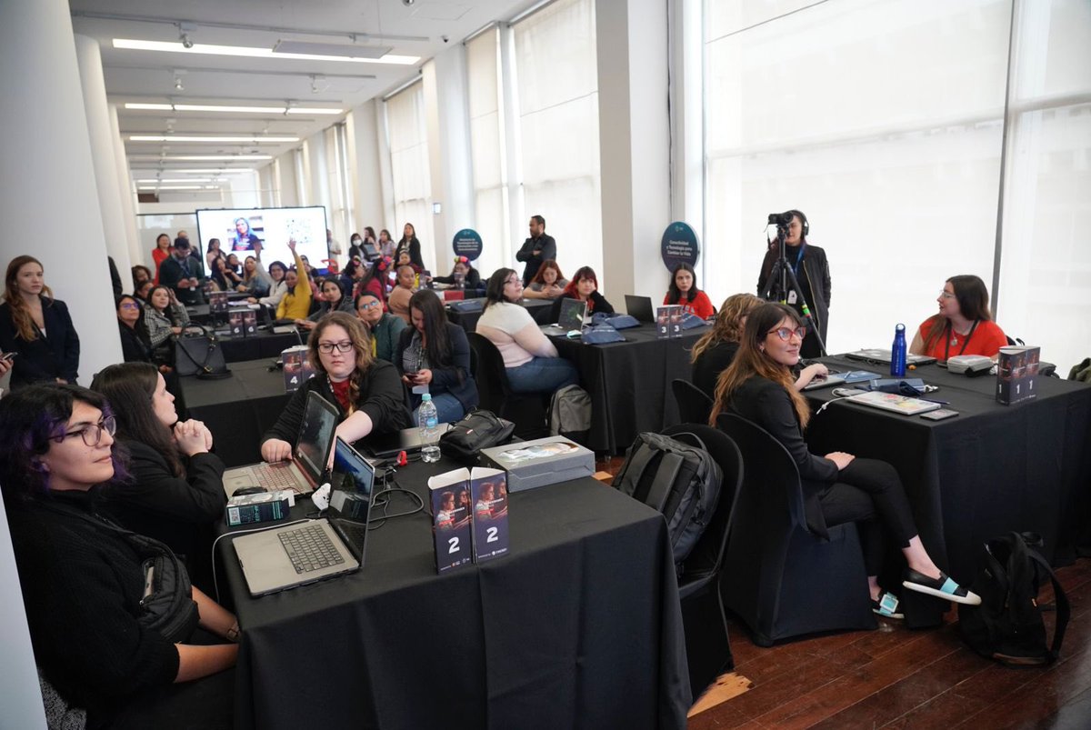 ArgColombia's tweet photo. Recibimos a Antonela, Tatiana y Lucia, participantes argentinas de la final del Cyberwomen challenge, iniciativa que desarrolla destrezas de ciberseguridad en mujeres la industria TIC de Latam, organizada por @OEA_oficial, @TrendMicro y @Ministerio_TIC 
¡Felices de su 3° puesto! https://t.co/X8XmqFOdXr