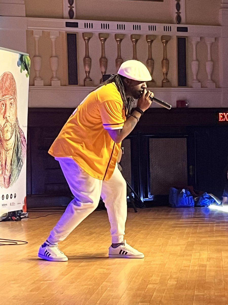 Profe H. tweet media