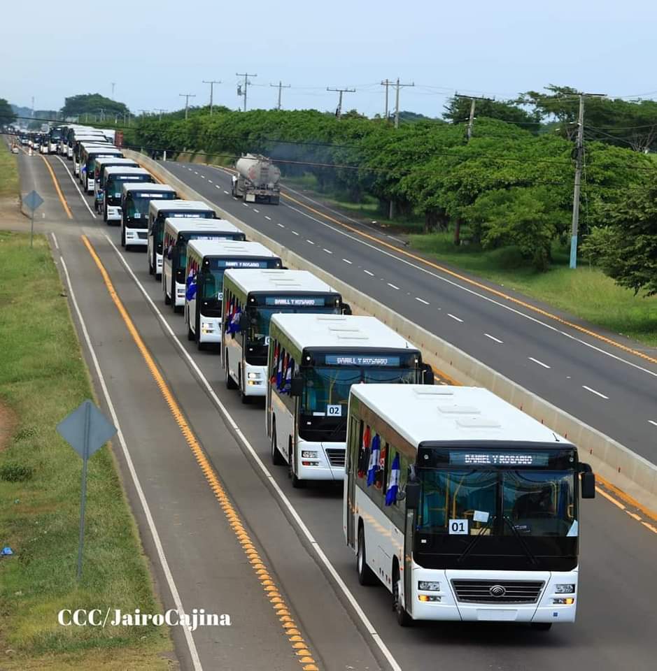 ‼️ #LOULTIMO | La Compañera Rosario Murillo, Vicepresidenta de Nicaragua informó que ya llegaron a Puerto Corinto otros 200 buses provenientes de la República Popular China marca Yutong. 🇳🇮✊🏻🔴⚫

#Nicaragua 
#ManaguaSandinista 
#LaPatriaLaRevolución