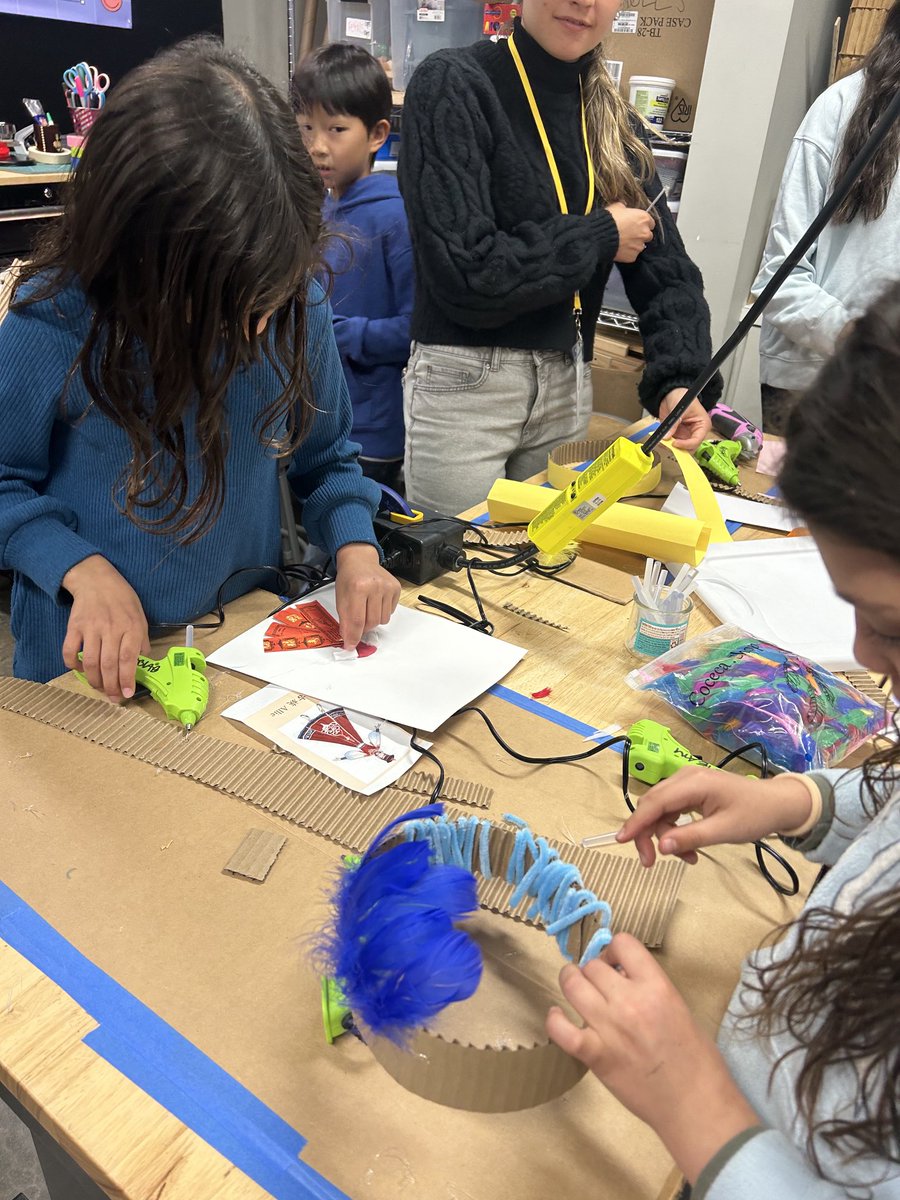 atlantaSTEAM's tweet image. Lots of #makercenteredlearning going on ... making paper, recycling crayons, creating artifacts as we learn about the indigenous people of Taiwan #aisSTEAM ⁦@AISLearns⁩