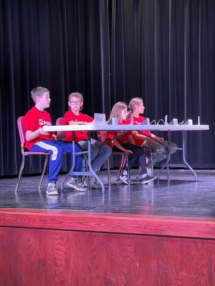 DavisWolvesPS's tweet photo. Shout out to our MS Academic Team! They won 3 out of 4 rounds yesterday against Wynnewood! Congratulations to Ms. Mynhier and students for hosting a successful meet! #smarticles #middleschoollife https://t.co/wOZgOP8T4c