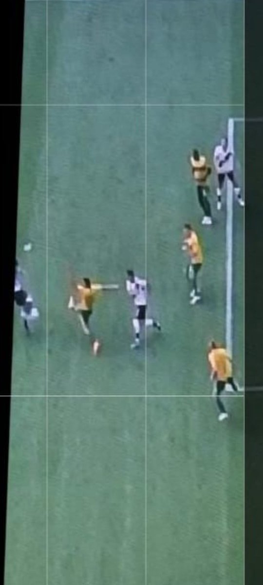 BGago22's tweet photo. @CBF_Futebol Arbitragem vergonhosa!!! @CBF_Futebol @TanaAreaSportv @sportv @canalpilhado @JovemPanEsporte https://t.co/IFEMfsrfoi