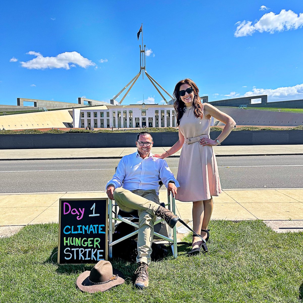 Climate action needs to be beyond politics. Thanks Clare Carnell from Liberals for Yes for dropping in on my #ClimateHungerStrike to give me a dose of encouragement. We both agreed climate change is a major national security issue. Sign my petition here.👇🏽
lyrebirddreaming.com/climatehungers…