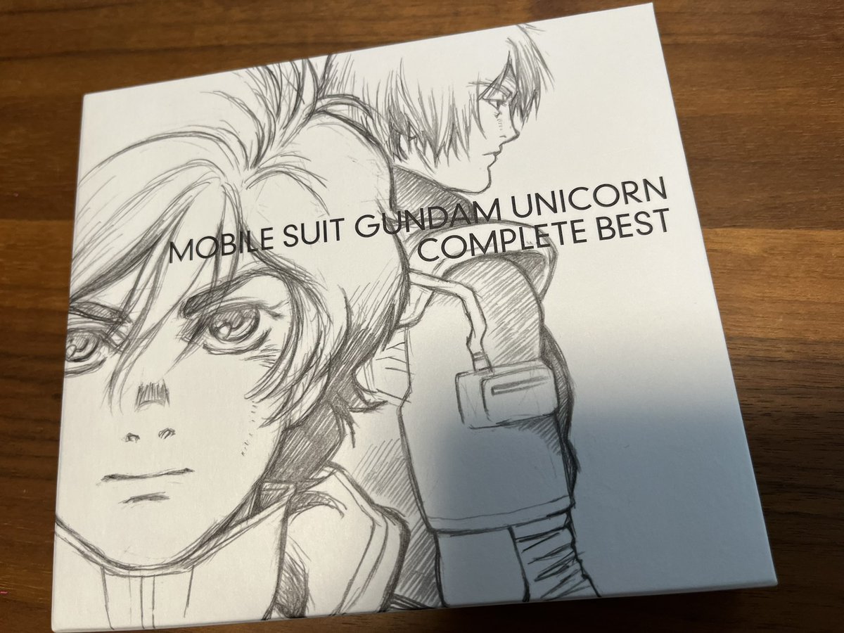 urabeck1978's tweet photo. このCDは何というか、エモですね。

エモいです。

#ガンダムUC
#COMPLETEBEST https://t.co/AobMMSbav4