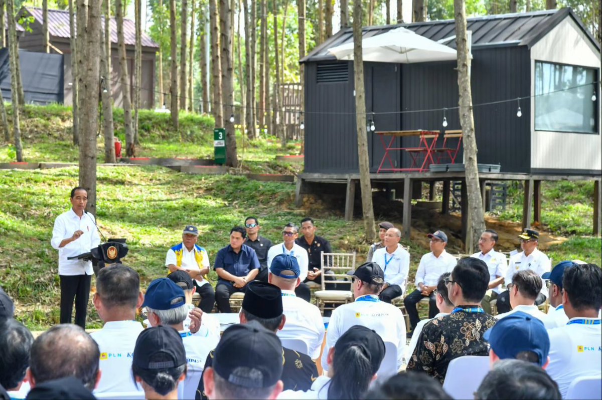 Pemerintah tidak bisa sendirian membangun Ibu Kota Negara Nusantara. Diperlukan peran dari semua pihak, termasuk utamanya dari para pengusaha dan investor.

Sebagai contohnya di Guyana. Negara di kawasan Amerika Selatan tersebut berhasil memiliki tingkat pertumbuhan ekonomi