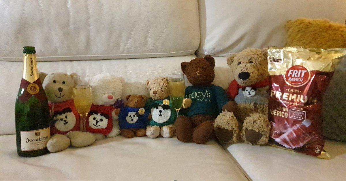 We've arrived in Bearcelona! It's quite late but we sent Daddy out to procure some vital supplies 🍾 ☺ 🐻 🇪🇸