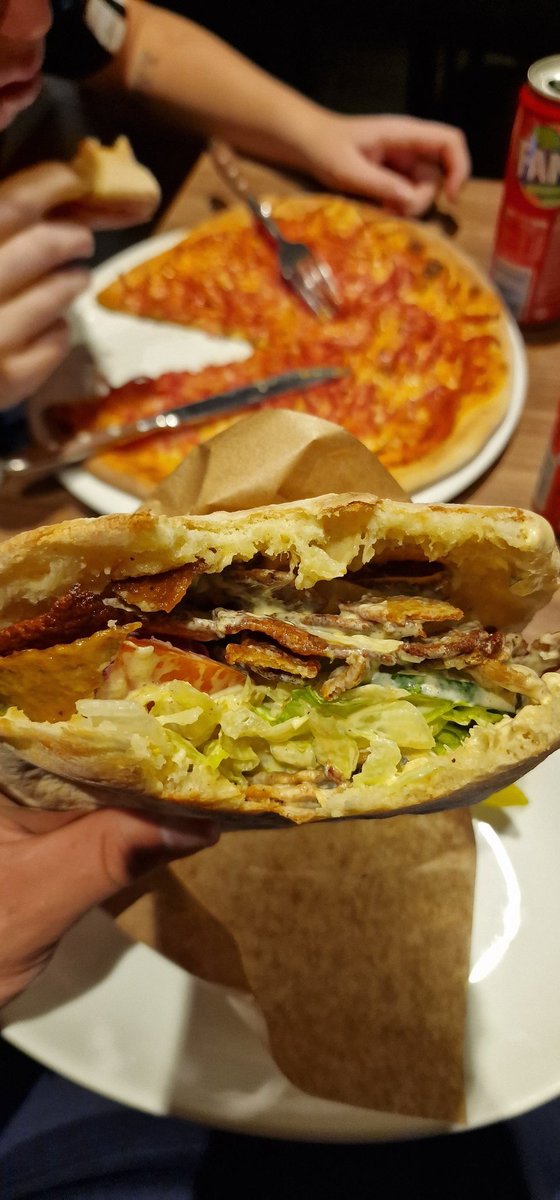 Lite lite sås men god som vanligt.

#Jönköping #riktigkebabsås