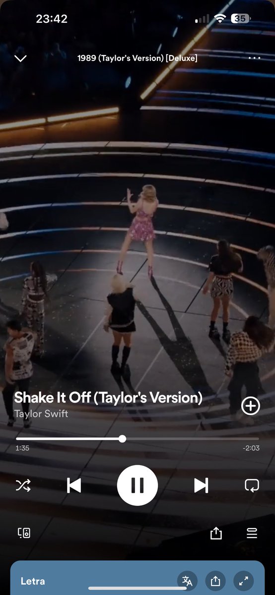 poettpd's tweet image. I shake it off while ordering the 1989 cardigan 🥰 #HowIShakeItOff