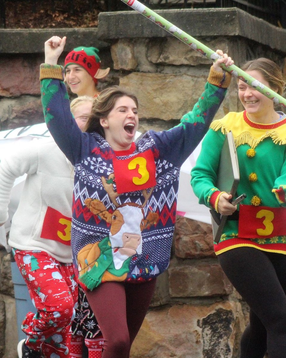 A small town turned Hallmark holiday film in real life?! Frostburg, Maryland, needs to be on your holiday itinerary this year! 

We've got all of the details: buff.ly/3tZ6hUs

#Maryland | #OnlyInMaryland