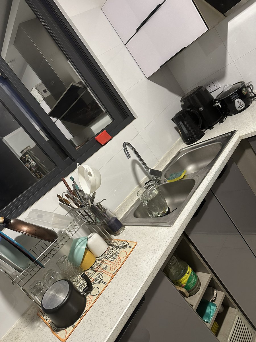 #GranHermanoCHV así está mi cocina, siempre intento que se mantenga limpia pero mi polola no colabora 😆 Saludos