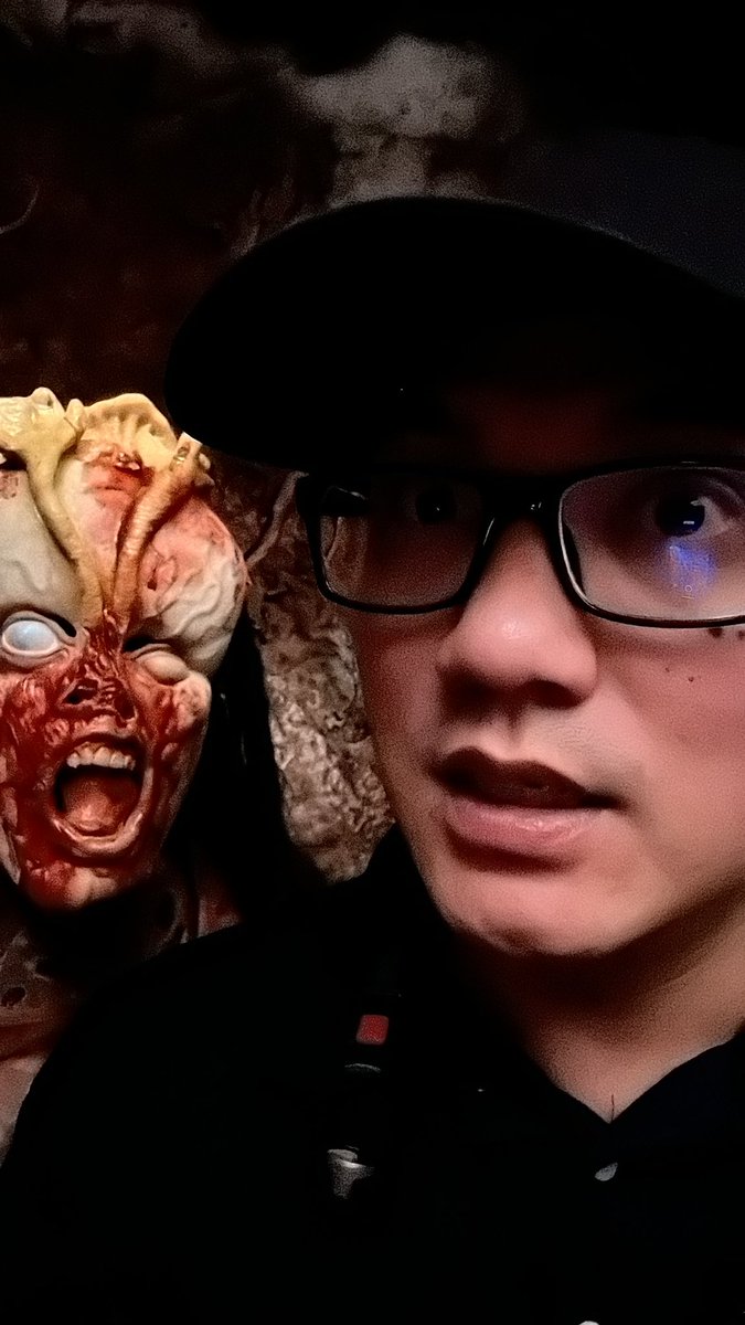 BazookaJoe786's tweet photo. Last night working an HHN Shift. Thank you @HorrorNights for letting me
be a part of this Project once again. 
Year 7 in the books! https://t.co/58VP2N8ws7