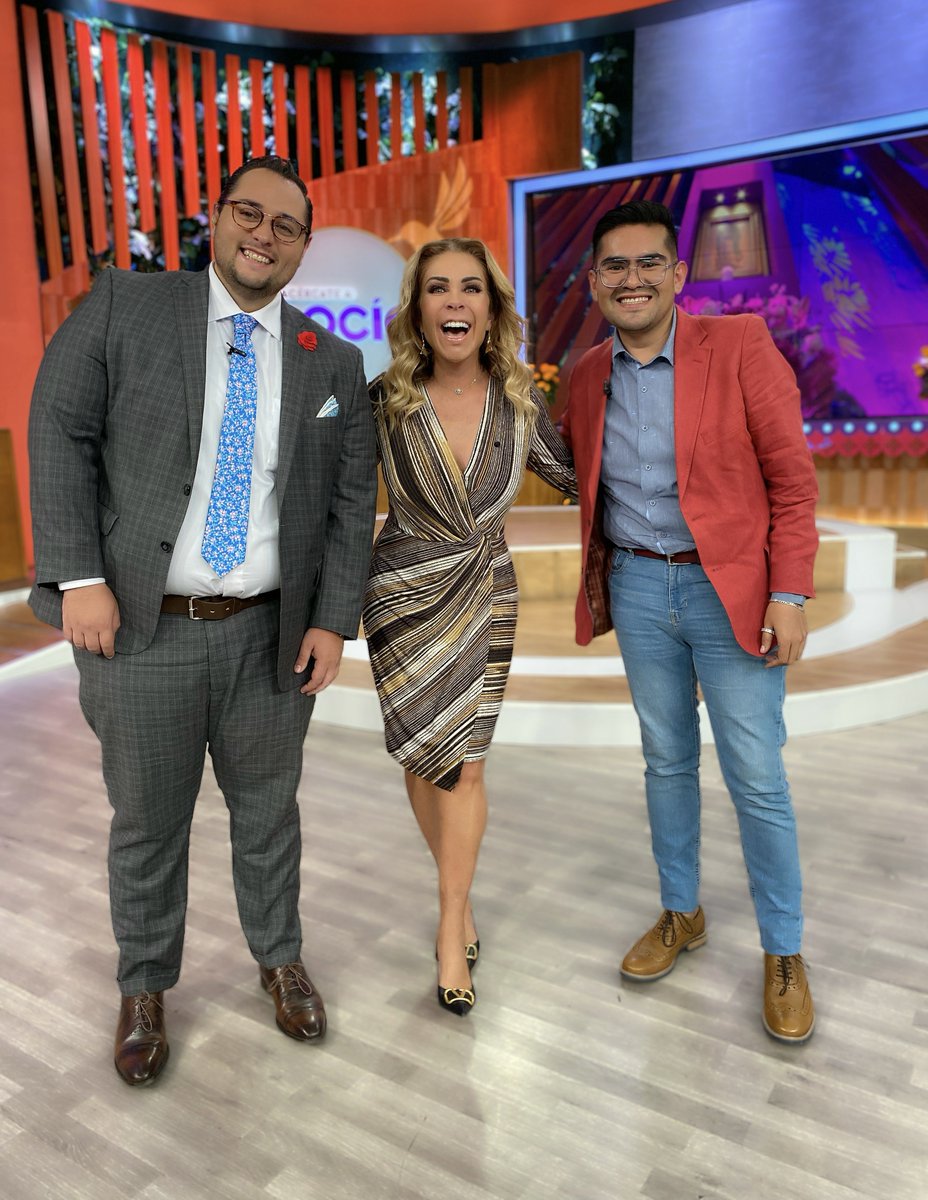 ¡Estamos felices de poder presentarles un caso más en esta, su Clínica de Emociones!🙏 Esperamos haya sido de su agrado.🙌
<a href="/mariohergo/">Angel Mario Herrera</a>  
<a href="/raulbruno05/">Raúl Brunó</a> 

¡Los esperamos mañana 5:30 p.m., #AcércateARocío por 𝐀𝐳𝐭𝐞𝐜𝐚 𝐔𝐍𝐎!📺