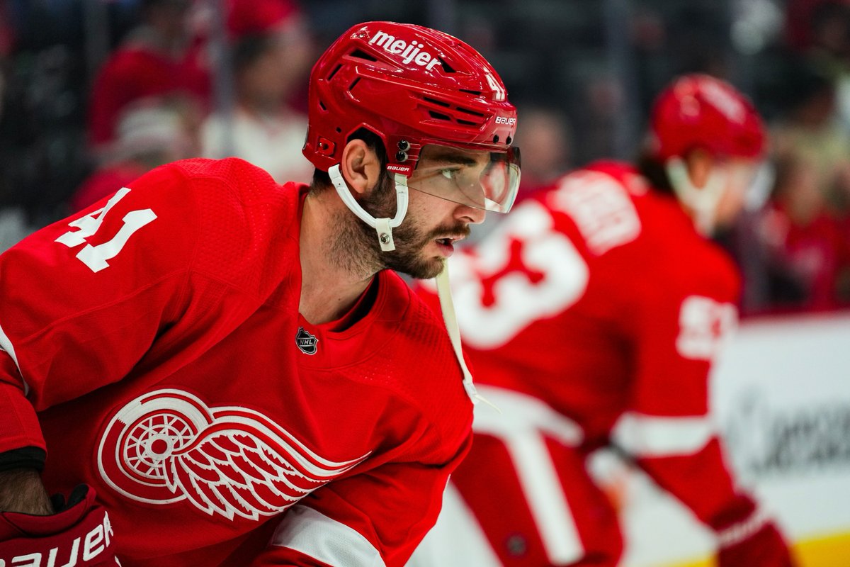 DetroitRedWings's tweet photo. Locked in. https://t.co/gBkisvdVdv