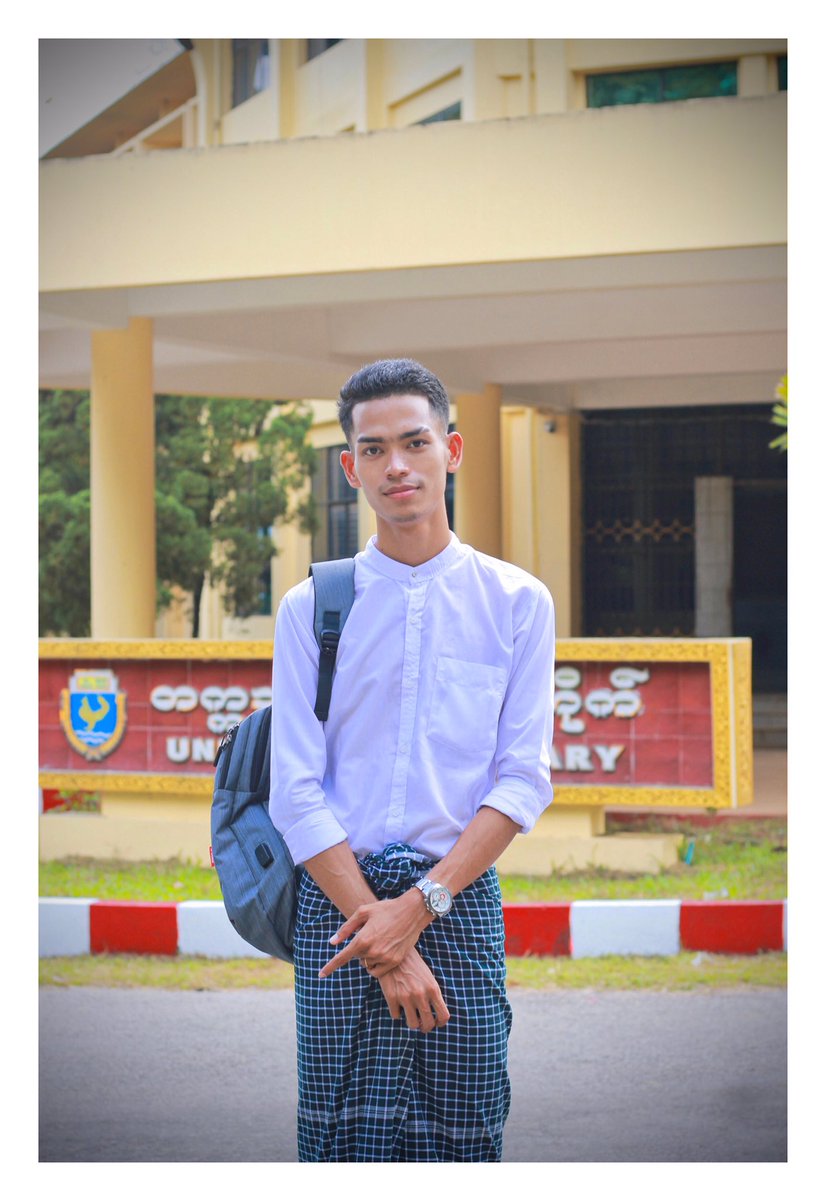 MinSoeLin12's tweet photo. ချစ် ရင် ချစ်တယ် လို့ပြောလိုက်ပါ 😑
#မော်လမြိုင်တက္ကသိုလ် 
#Mawlamyineuniversity 
#ဥ���ဒေပညာ https://t.co/MGoHGg0JPr