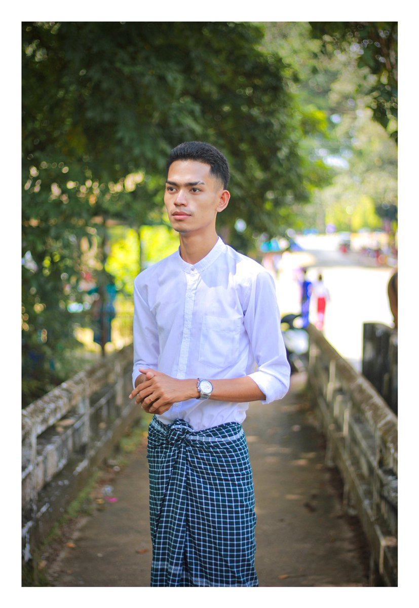 MinSoeLin12's tweet photo. ချစ် ရင် ချစ်တယ် လို့ပြောလိုက်ပါ 😑
#မော်လမြိုင်တက္ကသိုလ် 
#Mawlamyineuniversity 
#ဥ���ဒေပညာ https://t.co/MGoHGg0JPr