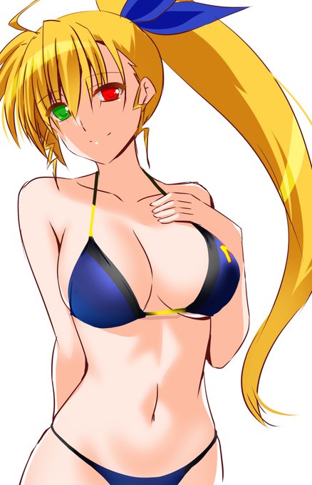 ヴィヴィオ!
カジマジムのビキニでグラビア撮影だ!(おい 