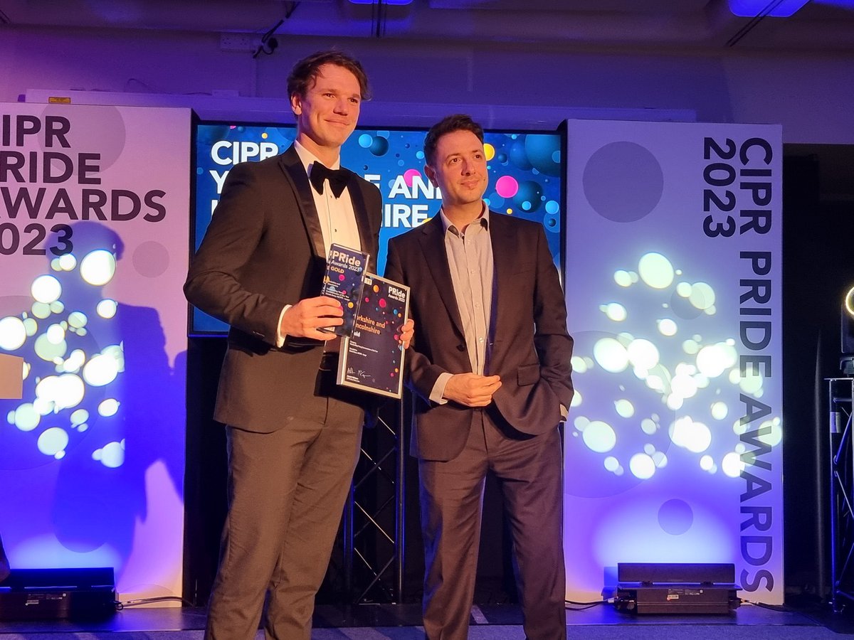 JRGerlis's tweet photo. Well done to all the winners and those shortlisted at tonightβs @CIPRYorksLincs PRide Awards.
It was a pleasure to celebrate the talent in the region and to hand out three awards including the young communicator of the year, won by @dmw_amos.
#PRideYL https://t.co/C4dtz8HGzA