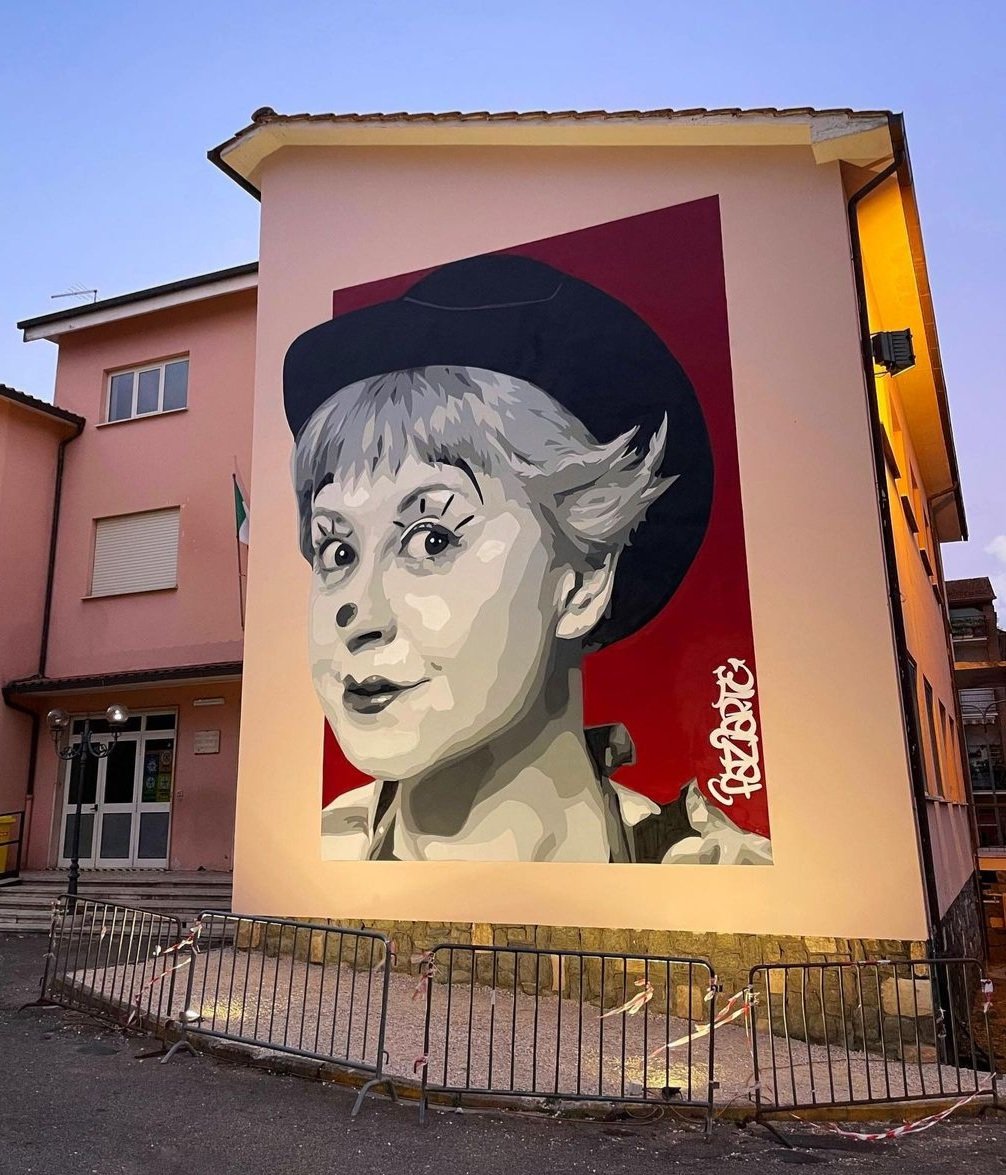 MolinaStreetArt's tweet photo. 'Gelsomina' by Italian Fazia in Graffignano, Italy (2021) #fazia #lamolinastreetart | photo via artist mysl .nl/wwLZ https://t.co/Qrx5K6jeKV
