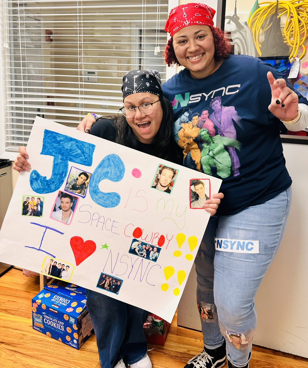 _girlmelanee's tweet photo. Gonna be at the Nโsync reunion tour like.. ๐คฃ #NSYNC @NSYNC #nsyncfans #spacecowboy #jc #nsyncstan #nsyncreuniontour #trend #viral #justintimberlake @JCChasez @jtimberlake @JoeyFatoneSTTM @LanceBassCntrl https://t.co/hE0lHo36tP