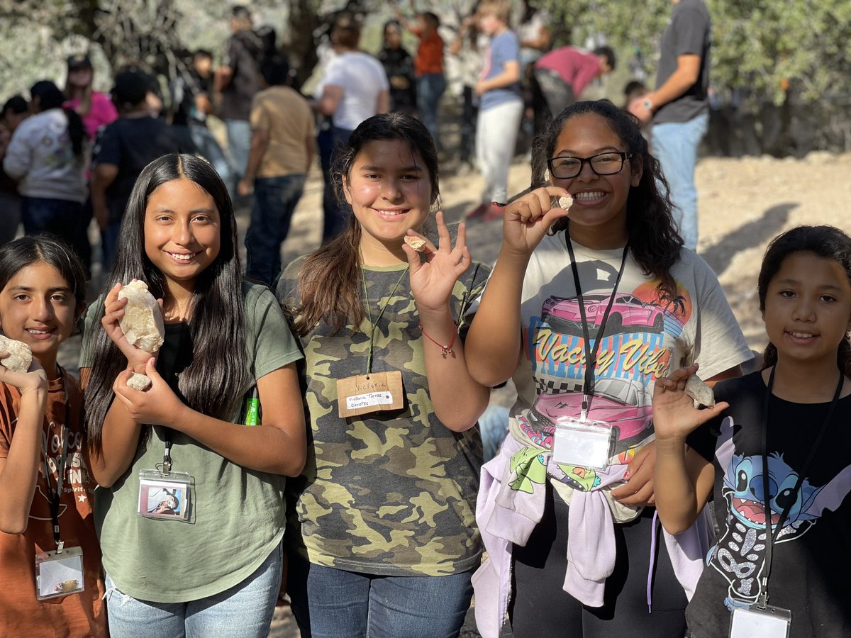 mcastaneda208's tweet photo. Quartz Mine was good to us #SCICON @BurtonSchools  @SCIABEARS https://t.co/DnskdtCgRi