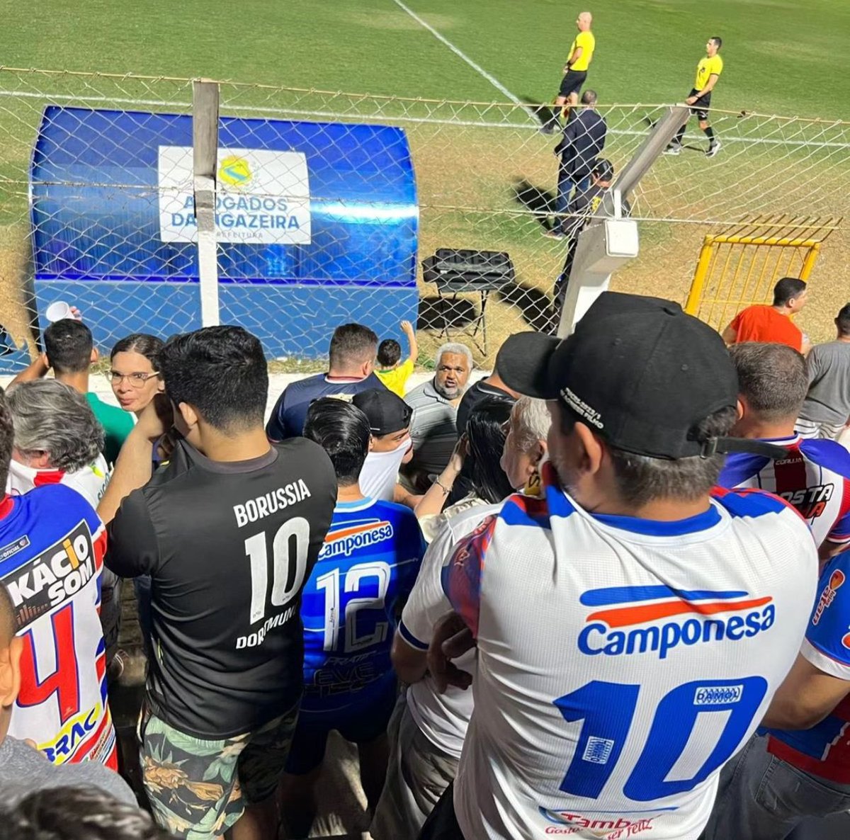 _kelvinmaciel's tweet photo. Soltaram o velho peido em Afogados da Ingazeira, viu? Boatos que a partida foi paralisada. https://t.co/h1ZJ2J8INP