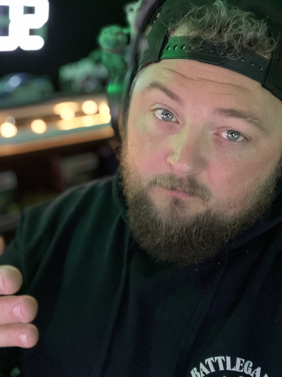 MrRICH_86's tweet photo. It’s time to get the night start with some campaign of MW3 then The Finals.

So come by and hang out tonight on stream.

https://t.co/MNbfC4eWgG

#kick #kickstreaming #kickfamily #kickgains #CallofDuty #MW3  #xbox #roadtoverified #roadtopartner https://t.co/lWJLvsI7H8