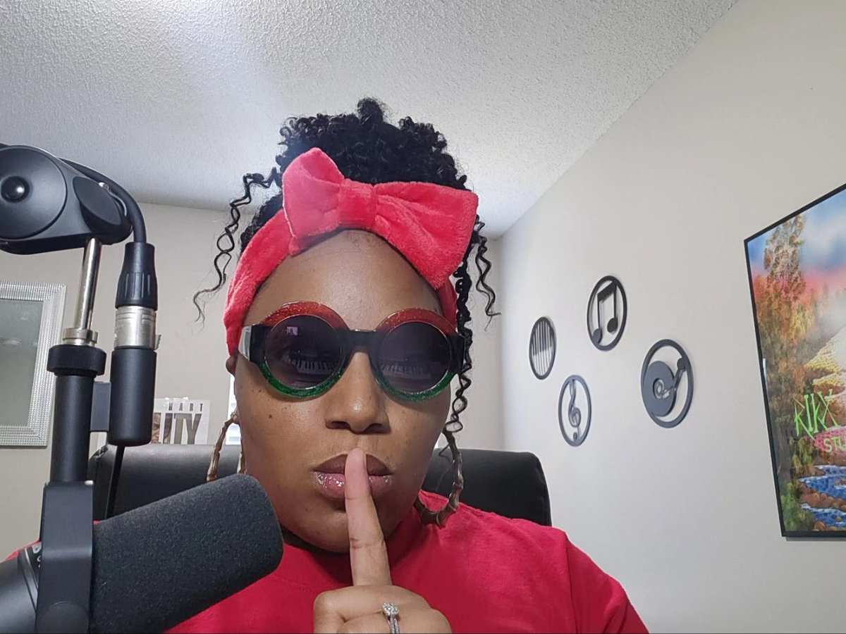 Hey SUPERSTAR 🙋‍♀️ ... Let's play TRUE / FALSE 🎯 

There is one question you should NEVER ask a music supervisor 🤔 ?! 

New eppie out neowww ‼️ [🔗🌳 n BIO] 👉🏼 ihearmoney.com