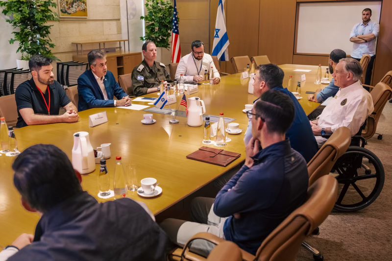 Met with Israeli Foreign Affairs Minister @elicoh1 who introduced me to survivors of the Oct. 7 attacks & families of hostages in Gaza. Proud to join them in urging Congress to fully support Israel in their fight against Hamas. Texas prays for the safe return of every hostage.