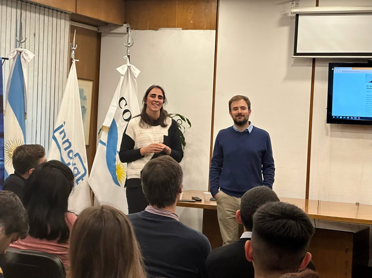 Hoy recibimos a Dulce Zabalo, Directora de Gestión de Tecnologías y Pablo Moschen, Coordinador de la Secretaría Técnica del Directorio.
Estuvimos profundizando en la importancia del CONICET, en un ida y vuelta muy interesante.
Agradecemos profundamente a ambos por este espacio.