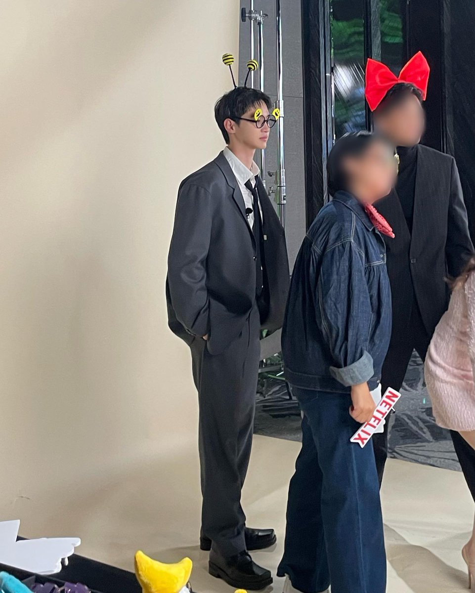 dongyiaaa's tweet photo. DONGYOON STAFF 😭💗💗

#JangDongYoon https://t.co/F64dgAkX9M