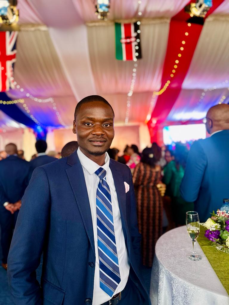 owillice's tweet photo. I caught a bit of the action of State visit to Kenya of His Majesty King Charles the  III ! https://t.co/uFalqHEEdG