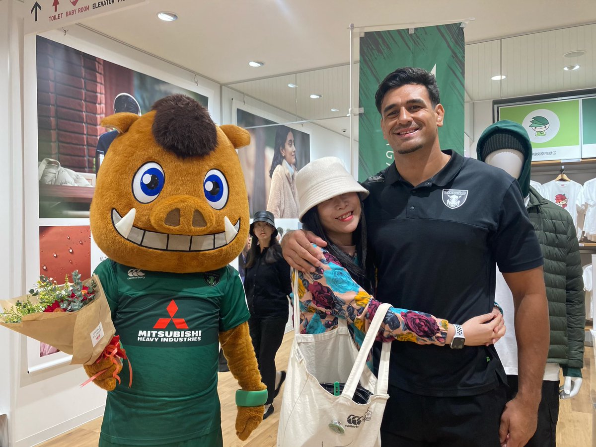 taekomonn's tweet photo. うわぁわわわわ
ジャクソン選手🐗💚
ジャッカルしちゃった😃

#ダイナボアーズ
#翔んで橋本
#応援してます📣 https://t.co/yYC1H4HxcK